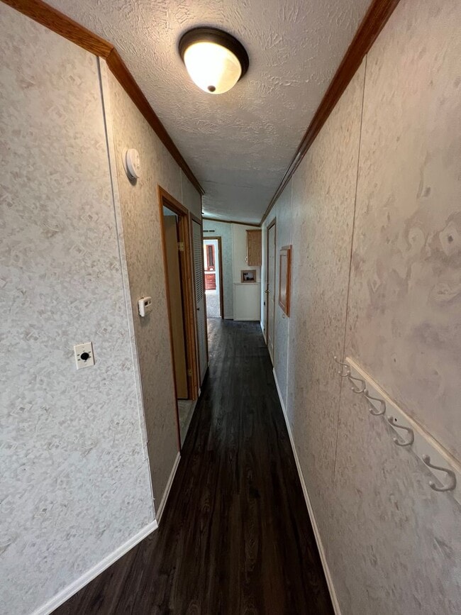 Building Photo - 3 Bedroom 2 Bath High-End Mobile Home with...