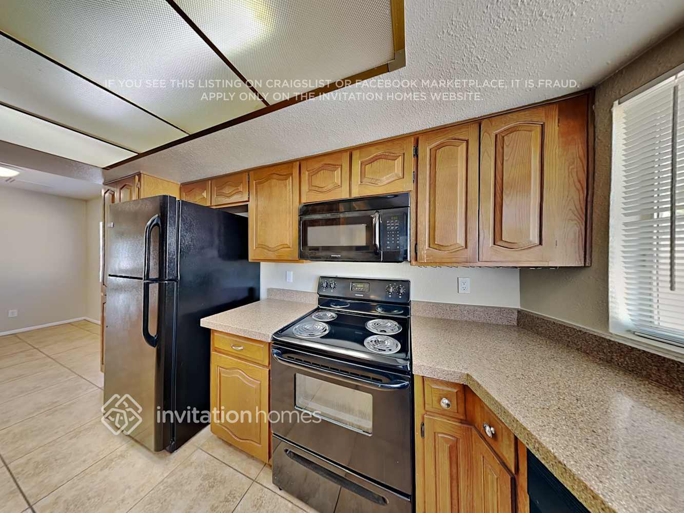 Building Photo - 5142 W Echo Ln