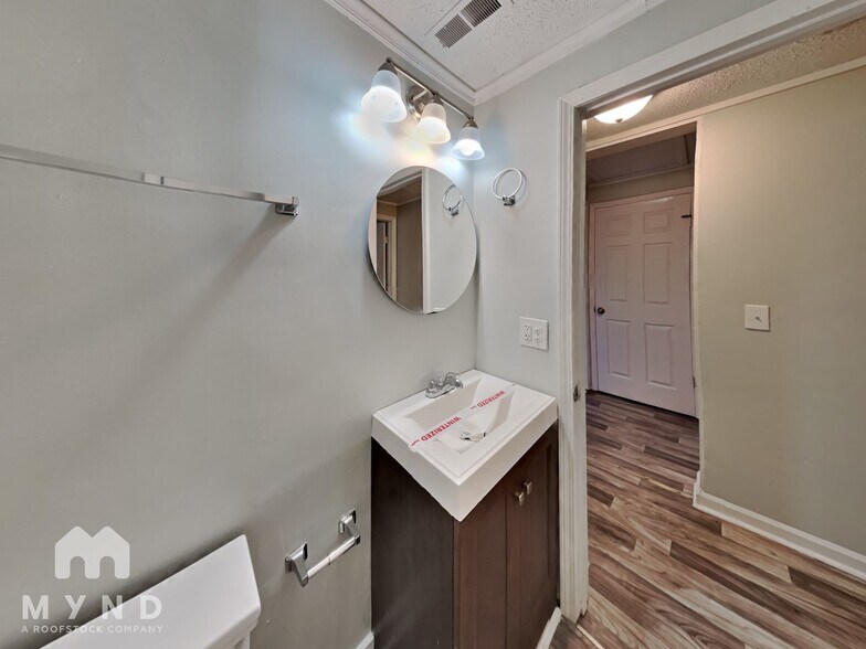 Building Photo - 3341 Cherrybrook Dr