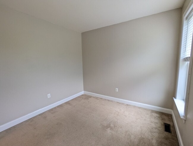 Building Photo - STUNNING Single Family Home in Brunswick C...