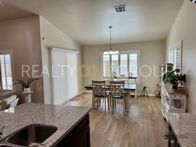 Building Photo - Enjoy those Arizona Sunset in this Three B...