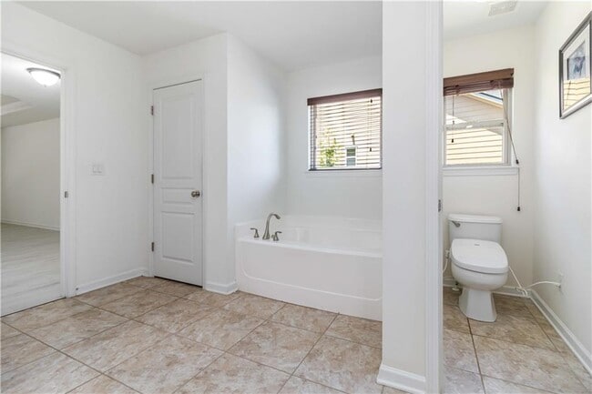 Building Photo - 6940 Rocking Horse Ln