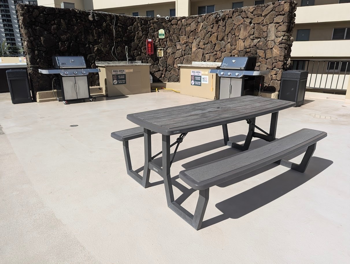 Building Photo - 444 Niu St