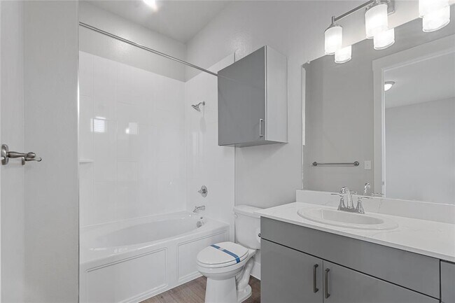 Building Photo - 865 Limmer Loop