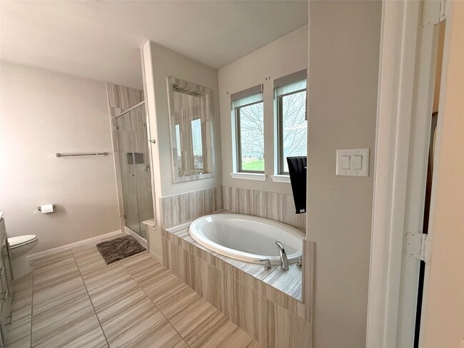 Building Photo - 15782 Cairnwell Bend Dr