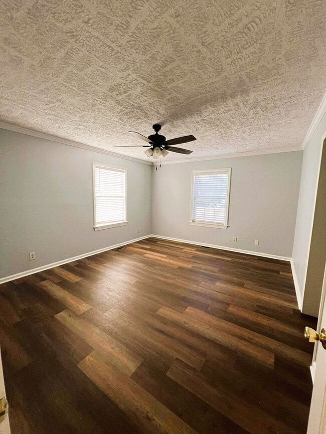 Building Photo - 108 Glenn Forest Dr