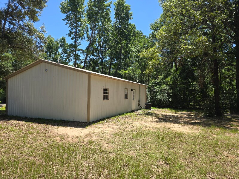 Building Photo - 132 Broken Arrow