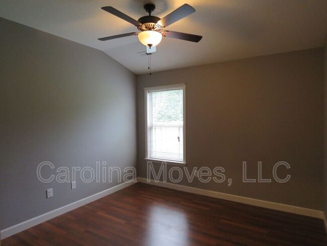 Building Photo - 105 Dellwood Drive