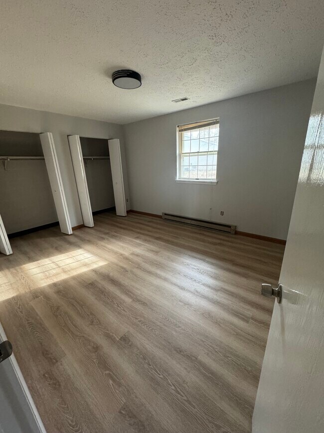 Building Photo - 497 Broken Oak Ct