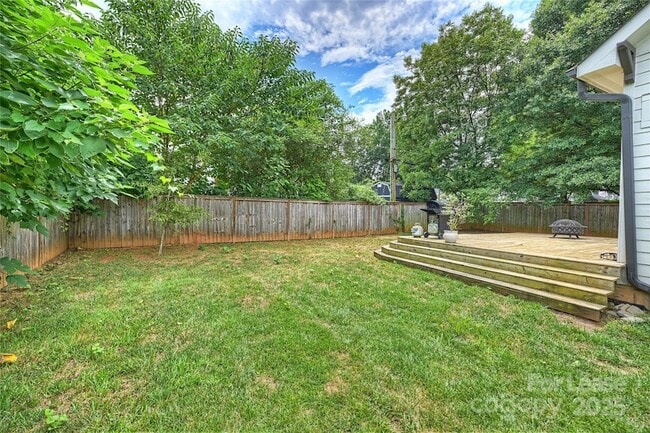 Building Photo - 126 N Smallwood Pl