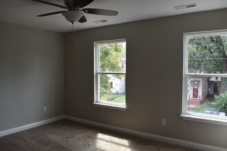 Building Photo - Shelby Park Amazing Newly Renovated 3 Bedroom House/1.5 BA
