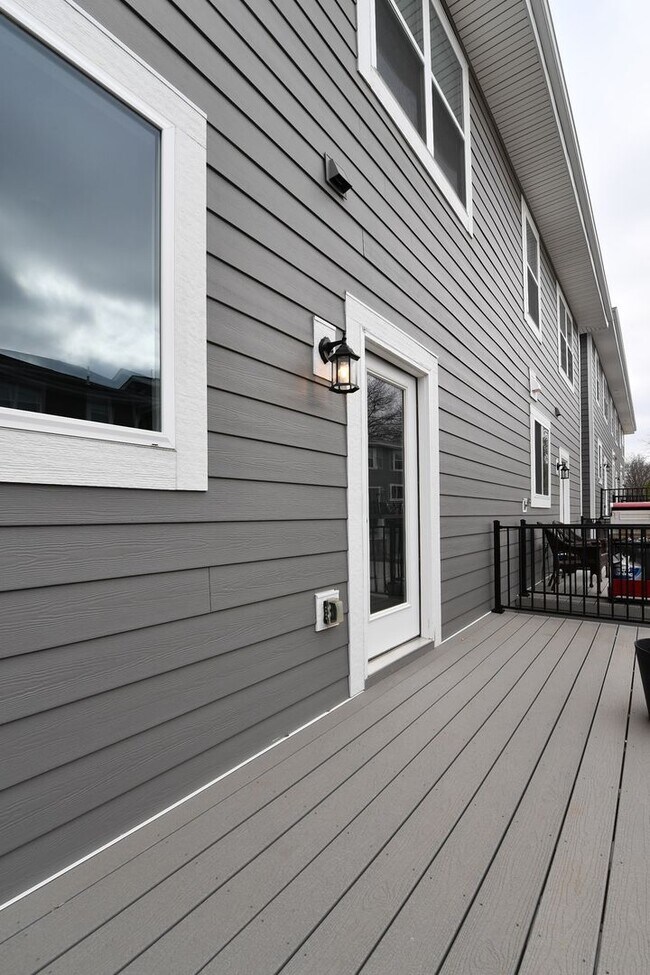 Building Photo - 11217 Talamore Cir