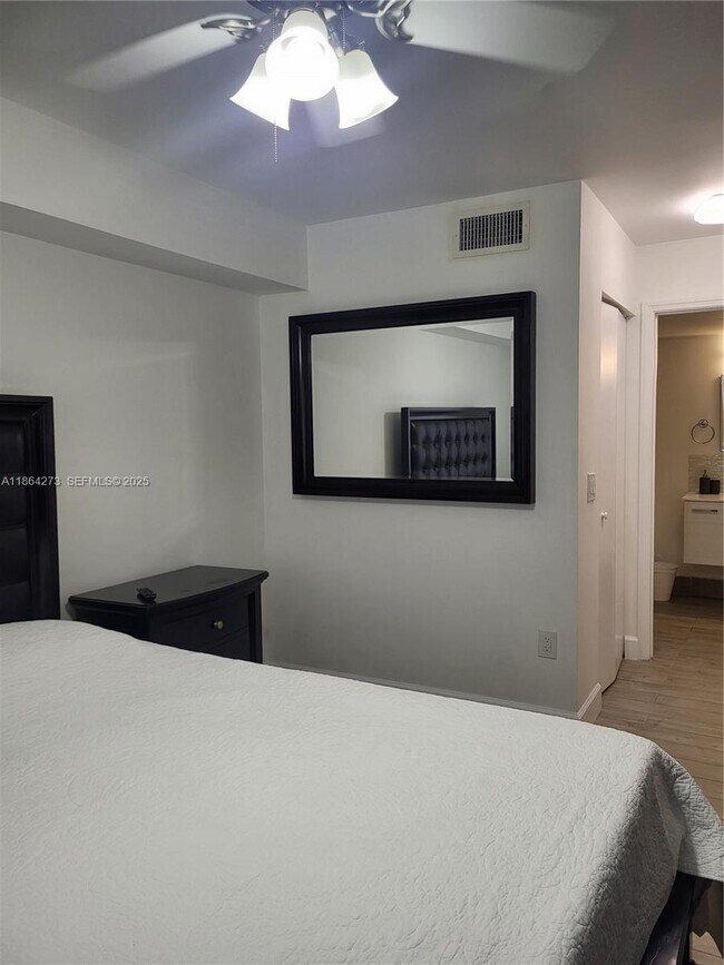 Building Photo - 4555 NW 99th Ave