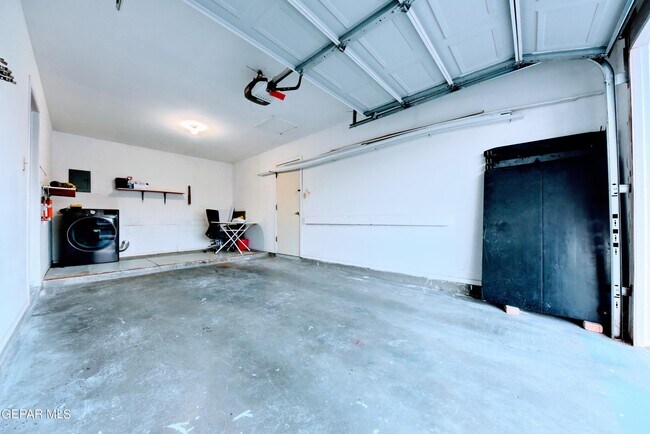 Building Photo - 4909 Winthrop Dr