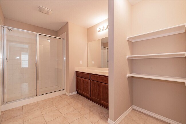 Building Photo - 1120 Decker Dr