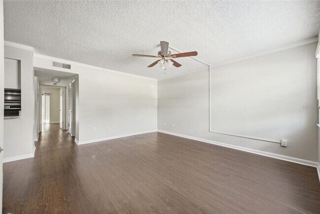 Building Photo - 3102 W Horatio St