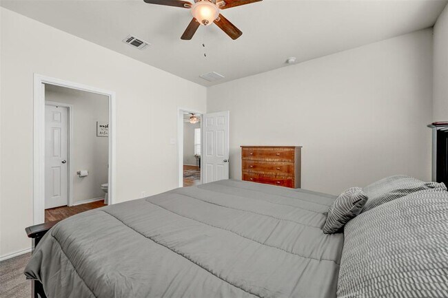 Building Photo - 213 Ibis Falls Loop
