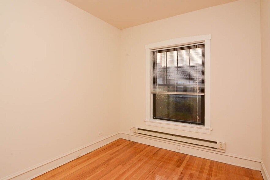 Building Photo - 1312 Oak Ave