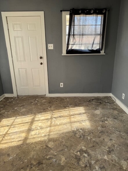 Building Photo - 2001 N Grand Ave