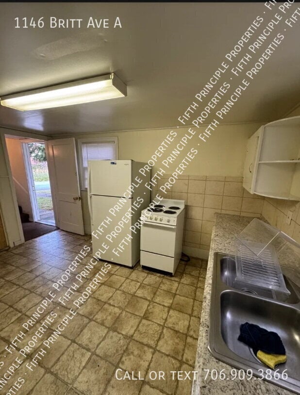 Building Photo - 1146 Britt Ave