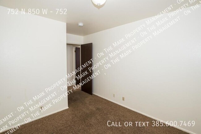 Building Photo - 752 N 850 W St