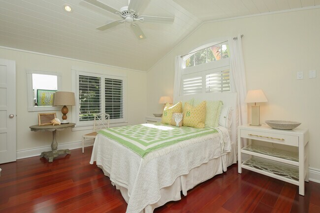 Building Photo - 391 Lee Ave