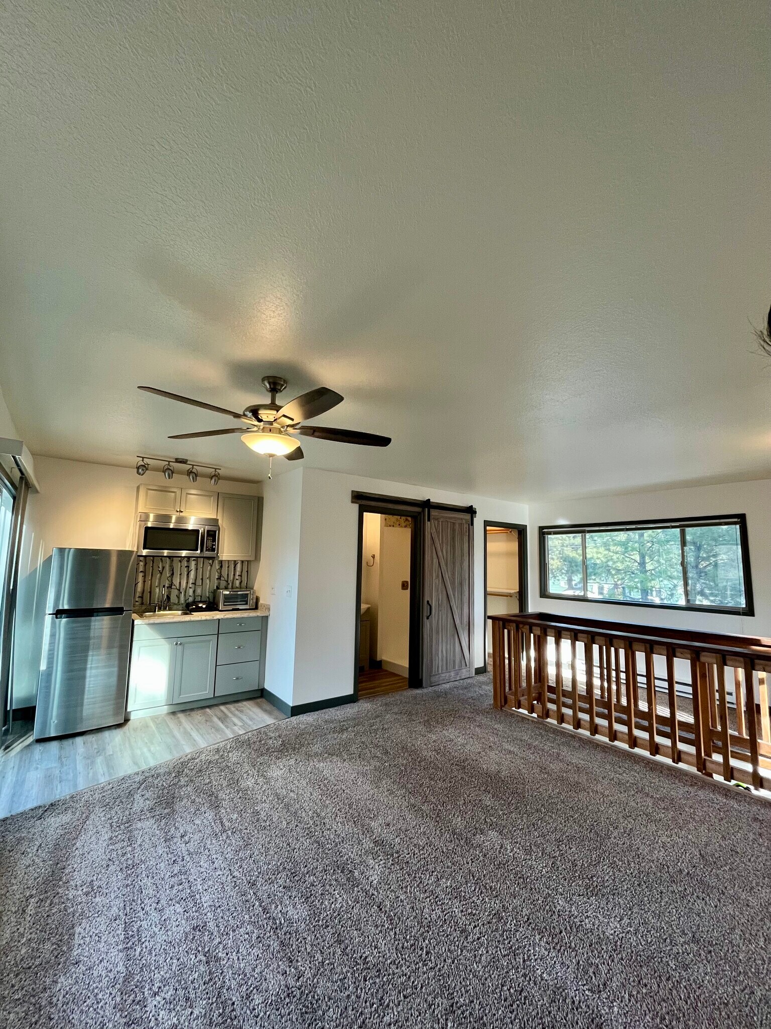 Building Photo - 1421 NE 8th St