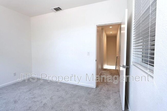 Building Photo - 396 Midstream Ln
