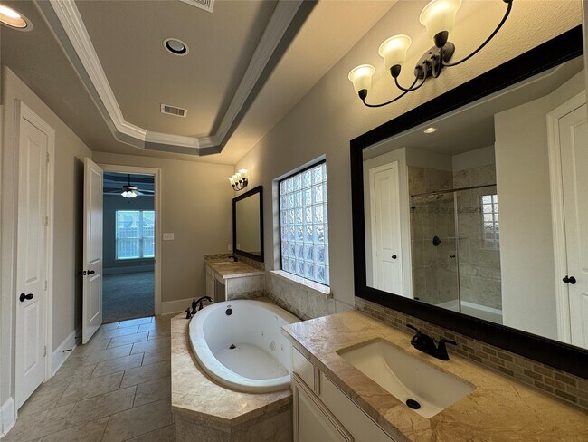 Building Photo - 30154 Southern Sky Dr