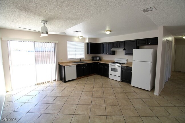Building Photo - 2088 Wondra Dr