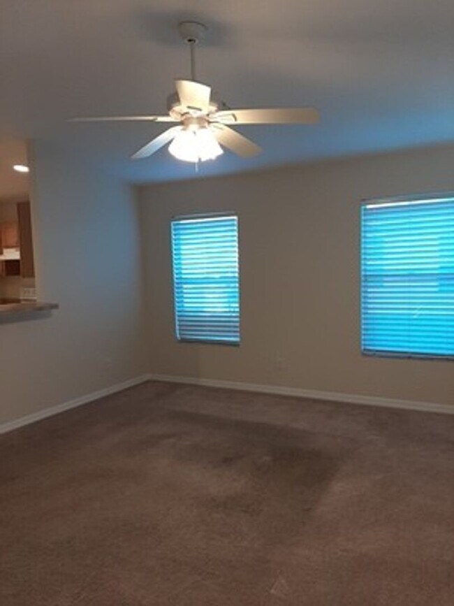 Building Photo - Cute and Quiet Country Living