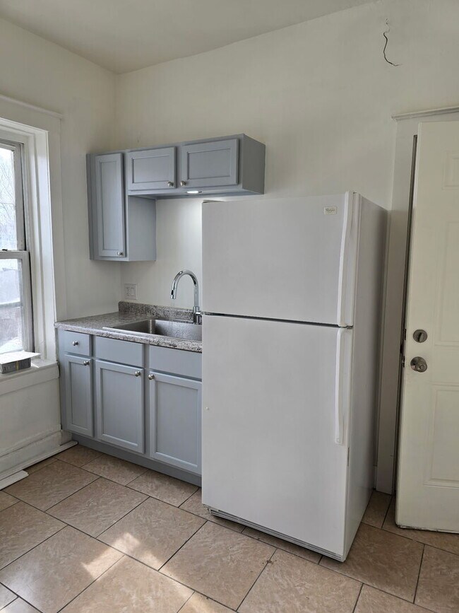 Building Photo - 10758 S Indiana Ave