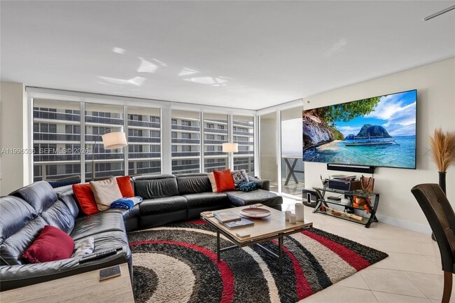 Building Photo - 1850 S Ocean Dr