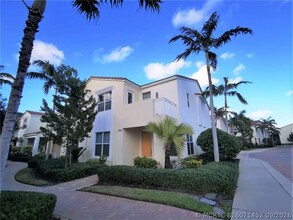 Building Photo - 5011 NW 15th Ave