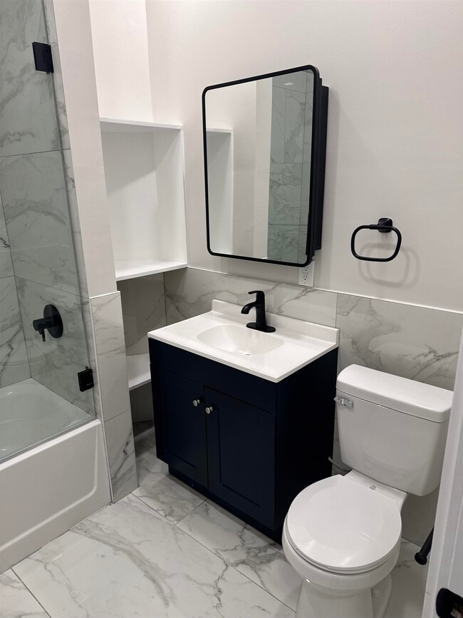 Building Photo - 655 Avenue C