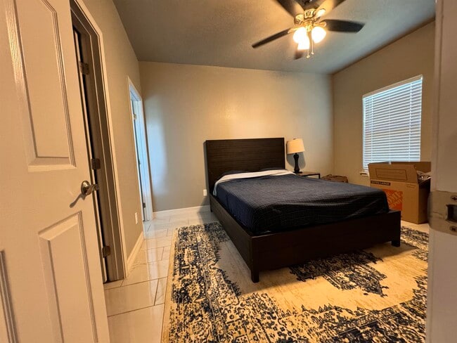 Building Photo - 416 Quail Creek Dr