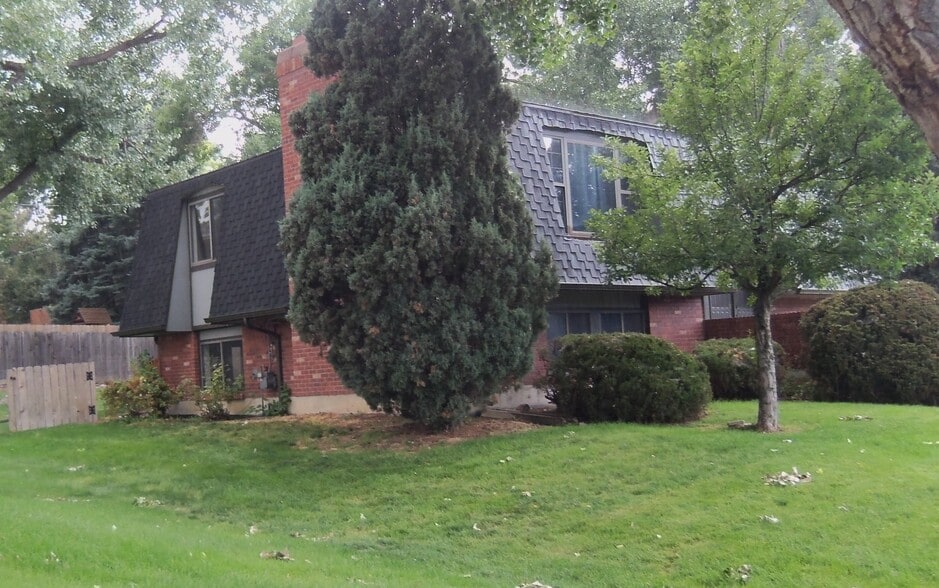 Building Photo - 10660 W 79th Pl