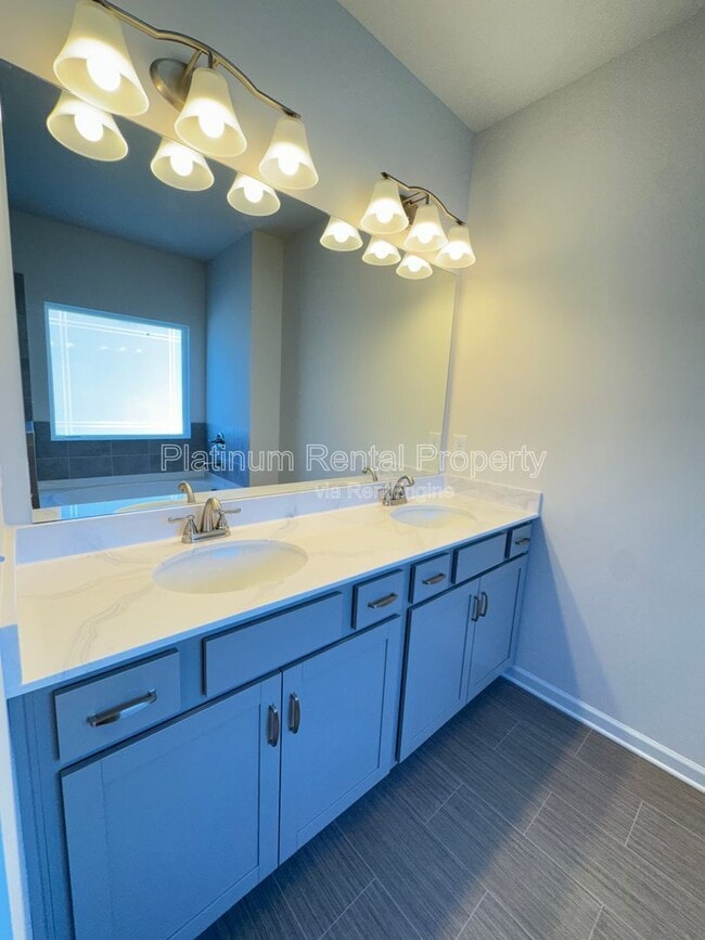 Building Photo - 1088 Chastain Dr