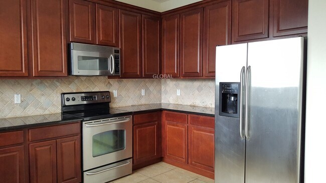 Building Photo - Premier Lake Nona Home in Eagle Creek!