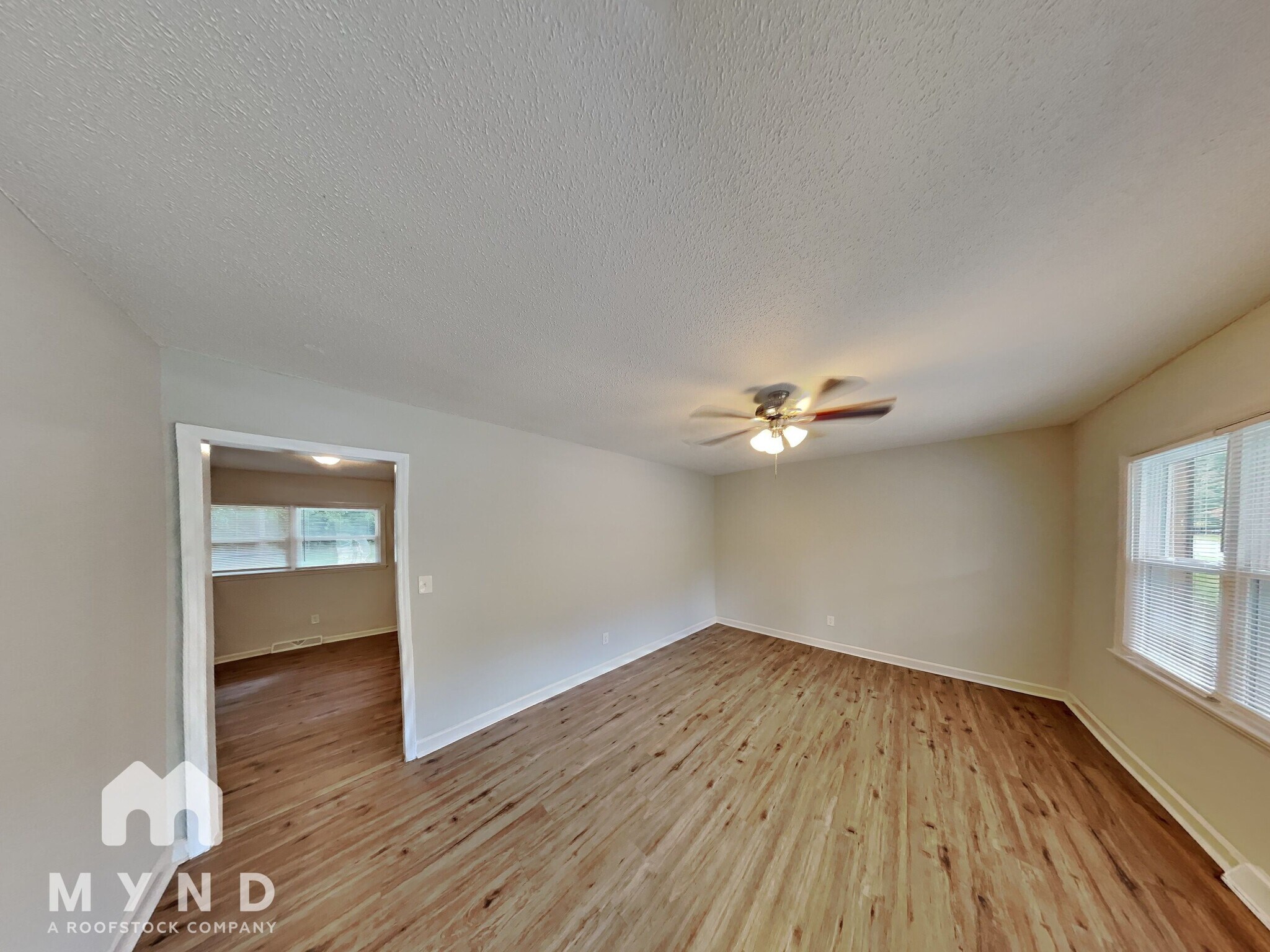 Building Photo - 3211 Spring Valley Dr