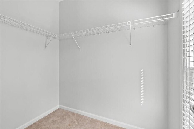 Building Photo - 6245 Spalding Dr