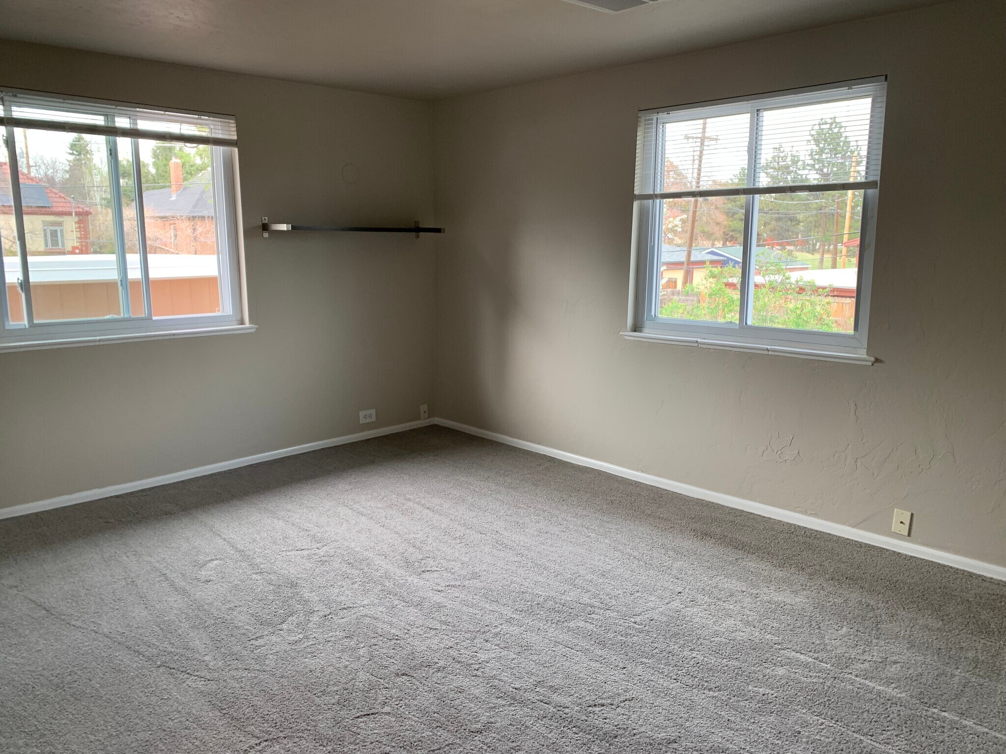 Building Photo - 2500 Winona Ct