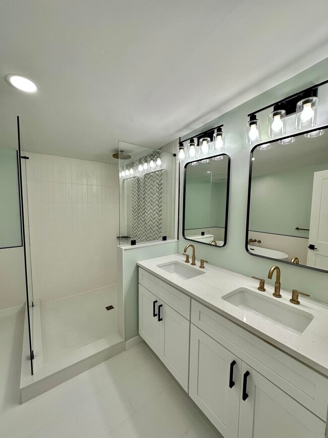 Building Photo - 5426 22nd St