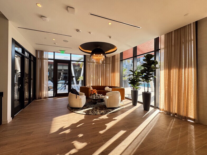 Building Photo - 413 NW 6th St