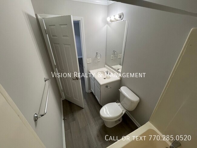 Building Photo - 1040 Thomasville Estates Dr SE