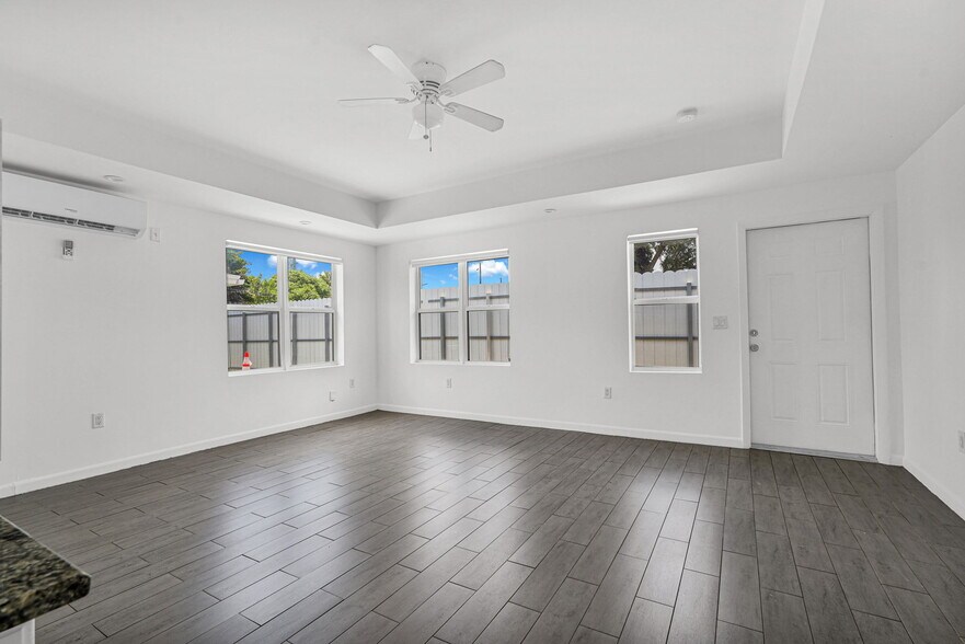 Building Photo - 535 NW 90th St