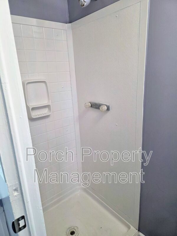 Building Photo - 12 Anne Cir