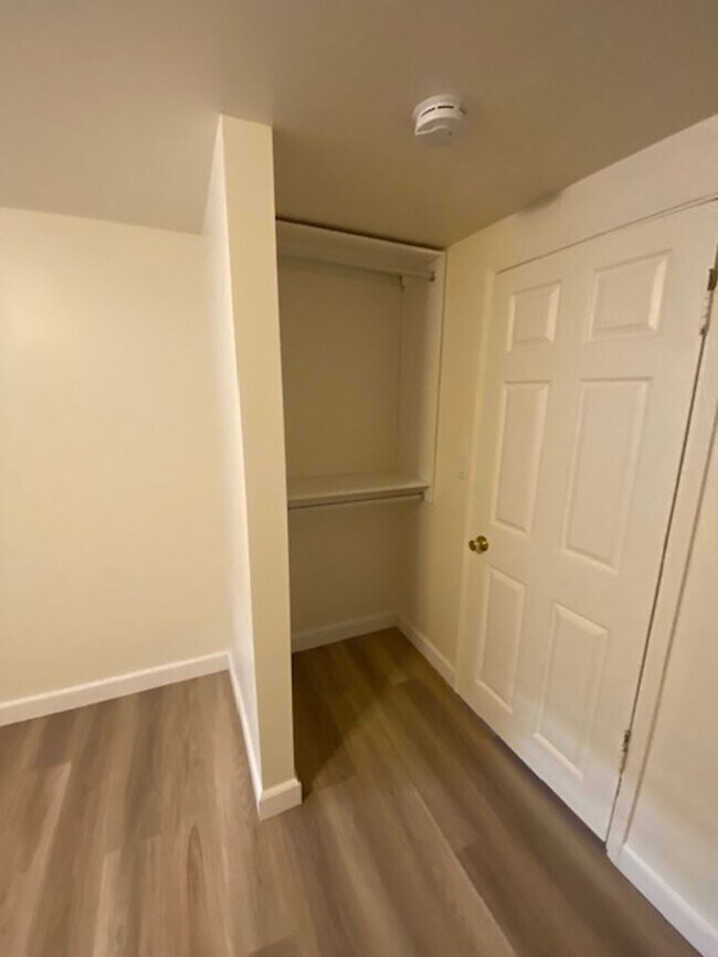 Building Photo - 245-249 Walnut Street