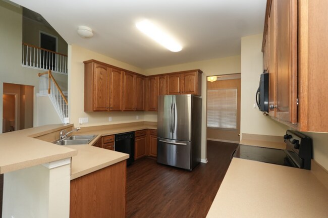 Building Photo - Charming 3-bedroom, 2-bath home