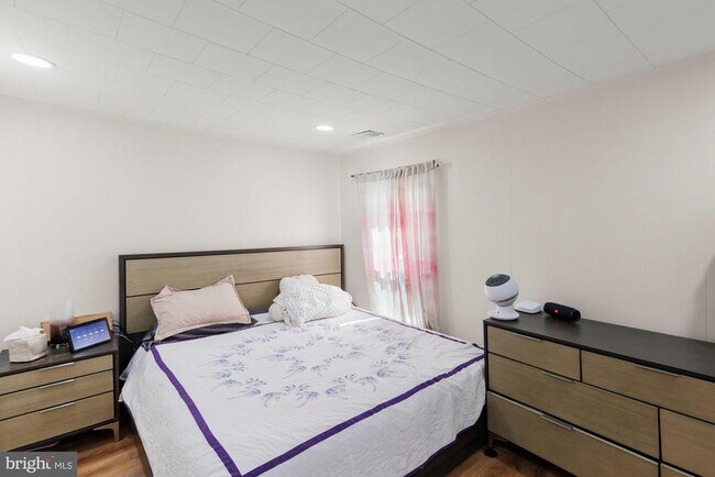 Building Photo - 31 W Southwerk St